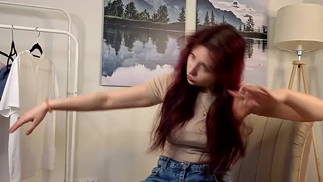 AlyceCinadr live sex cam