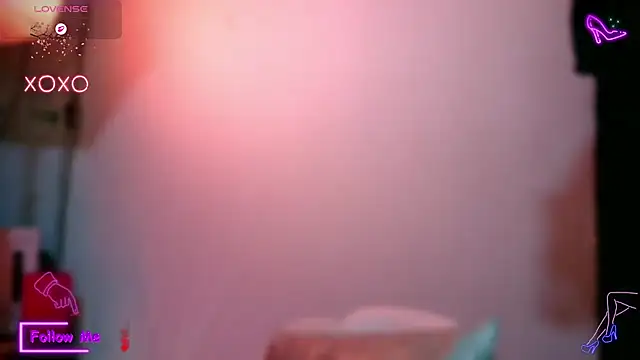 LauGrayJ's cam snapshot