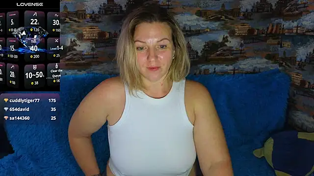 LadyLucky_'s cam snapshot