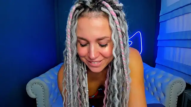 rock_n_roxy's cam snapshot