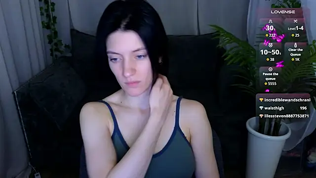 roxy_riot_'s cam snapshot