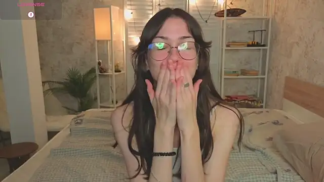 ReneeLippeatt's cam snapshot