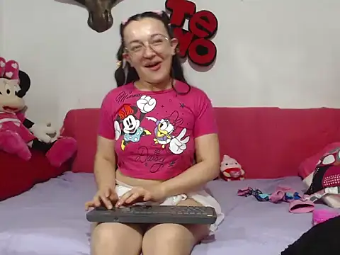 Angela_18honey's cam snapshot