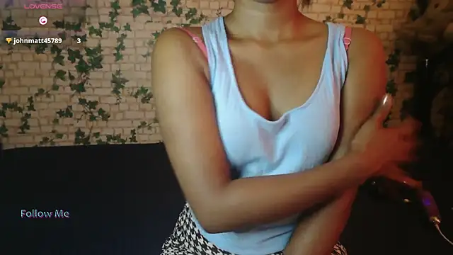 Trishna_love's cam snapshot