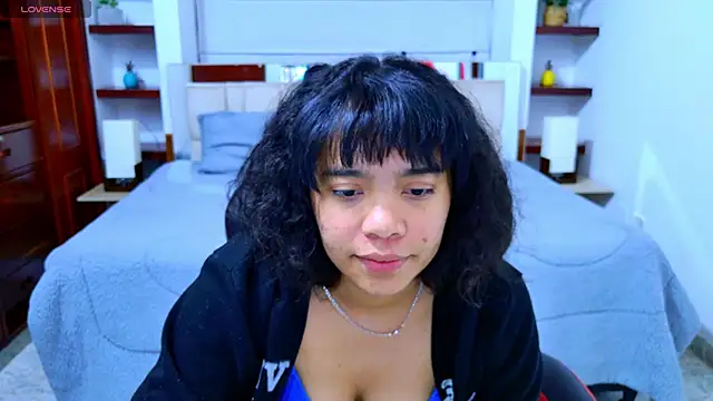 laureentt_'s cam snapshot