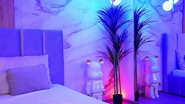 EllyLynn's cam snapshot