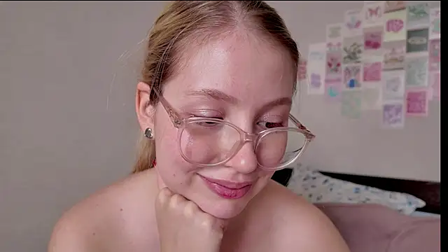 HoneyAudrey's cam snapshot