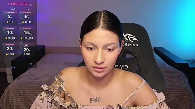 Nikol_Goldysss's cam snapshot