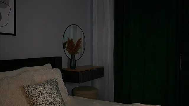 PiquingOgalala live sex cam