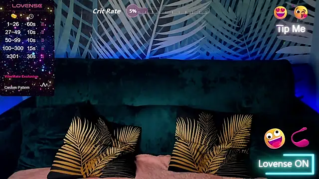 ChristyCrayme's cam snapshot