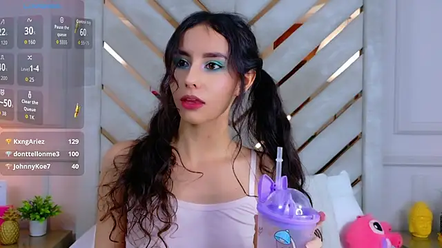 Sarah-Grace's cam snapshot