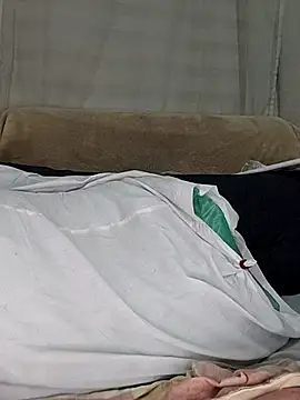 estrella_tasty's cam snapshot