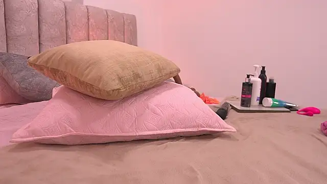 violeta_aroca live sex cam