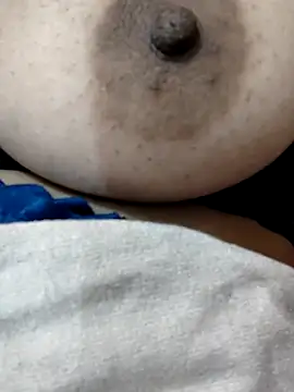 BigBustyRuhi live sex cam