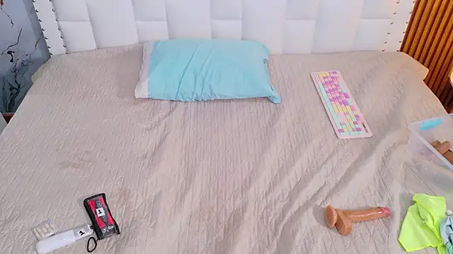 naughty_ebonyy's cam snapshot