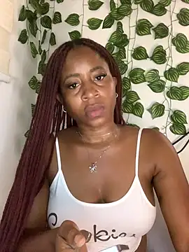 MISSMAYMADMYDAY's cam snapshot