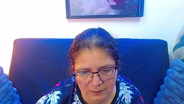 Linda_banks_'s cam snapshot