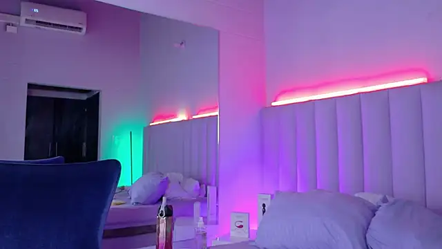 IamEvaGate's cam snapshot