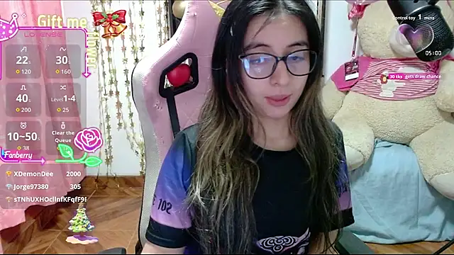 Maggie_Fox3's cam snapshot