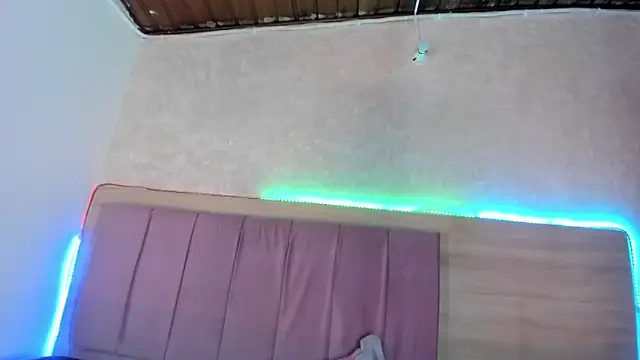 amandacanelacm's cam snapshot