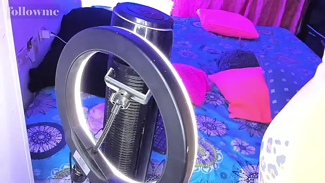 Puca_and_Garu's cam snapshot