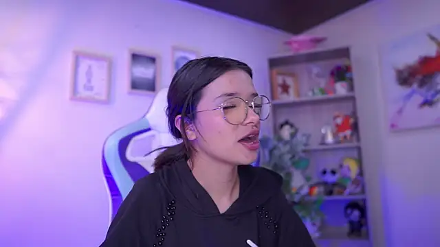 Lana_Dreams_'s cam snapshot