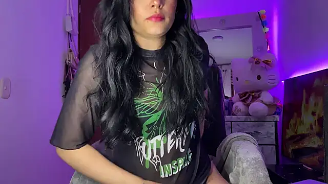 salome_polaniiee's cam snapshot