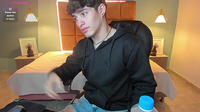 AlejooTwink live sex cam