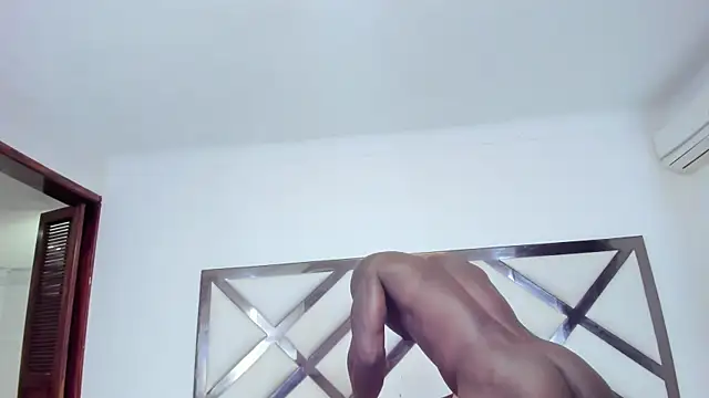 LadyandMaverick's cam snapshot