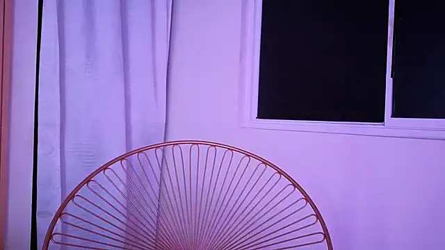 daphnevans's cam snapshot