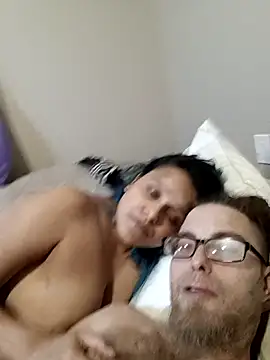 aye_tinakopixx's cam snapshot