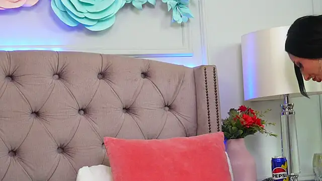 JenniferLovve's cam snapshot