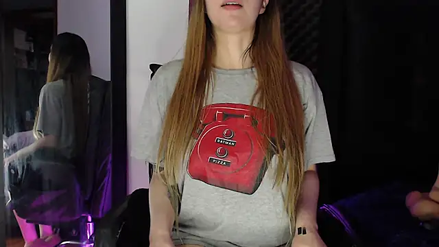 karlamoon23's cam snapshot