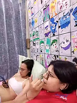 AddisonAndCouple's cam snapshot