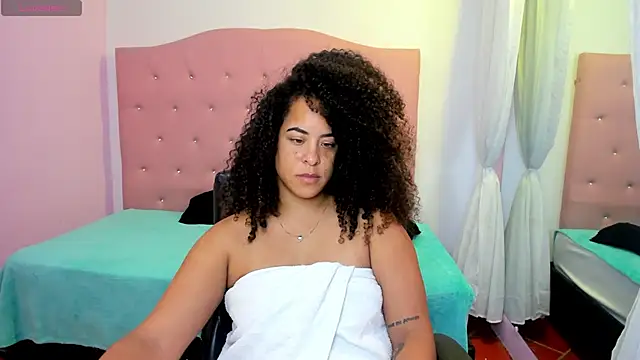 katty_bit's cam snapshot