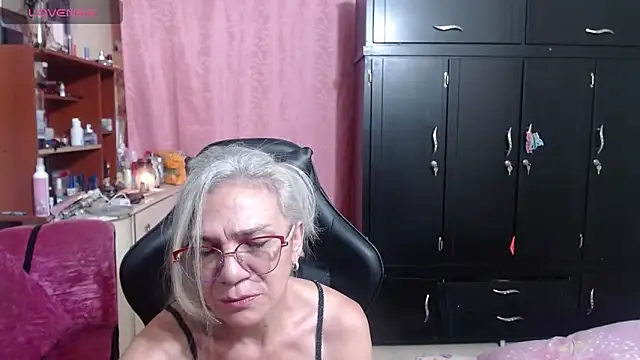 Giorgia_xue53's cam snapshot