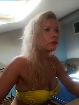 Julia_Giulia's cam snapshot