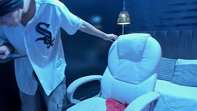 Andrew_Wolff live sex cam