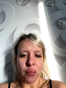 LikaCat live sex cam