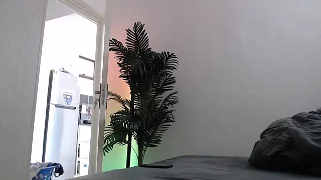 CurvyGlass's cam snapshot