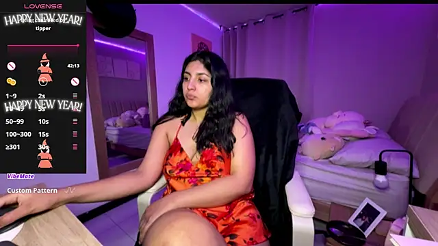 cloe_small's cam snapshot