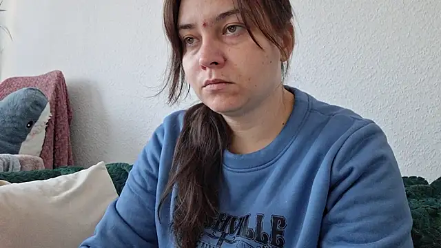 Cyndee_Winter's cam snapshot