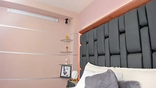 LisaMendez's cam snapshot