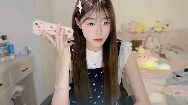 Onecutelittle's cam snapshot