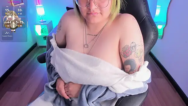 lucky-leah's cam snapshot