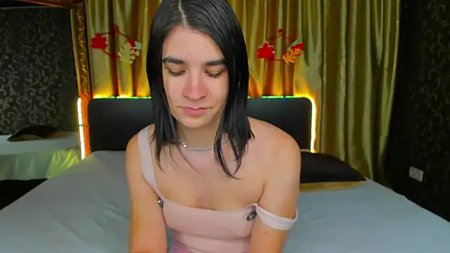 _Polly_Love_'s cam snapshot