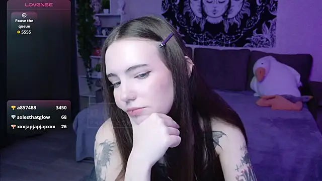 naugghtynikki's cam snapshot