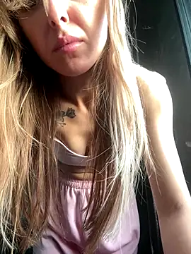 Sophie_Enzo's cam snapshot