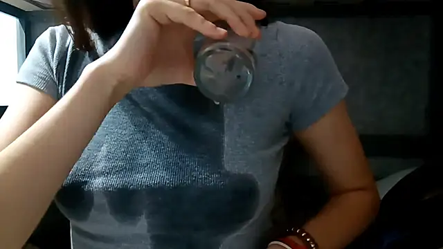 AliceNova's cam snapshot