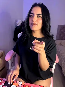 Emily-14's cam snapshot